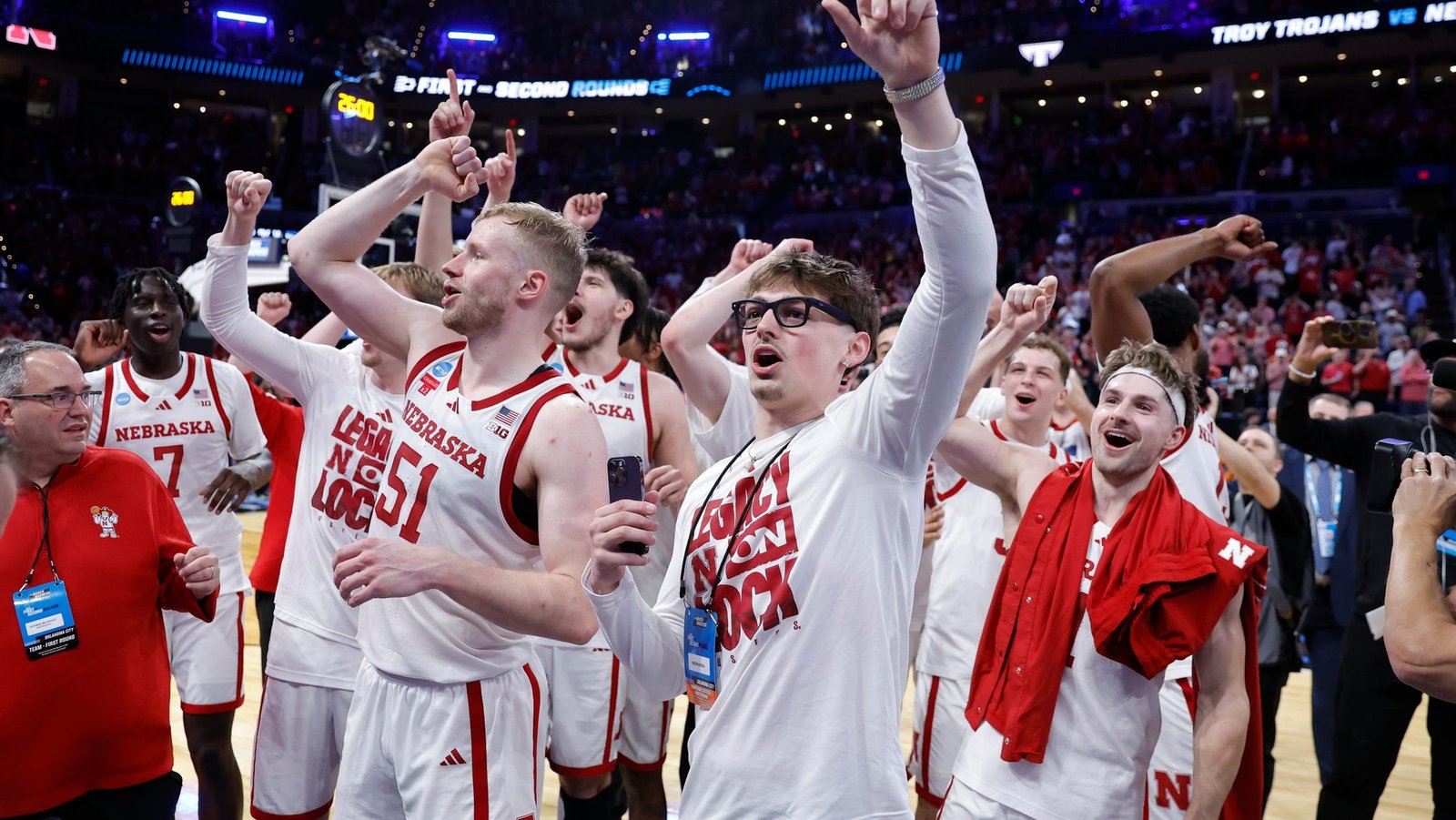 Blake Nebr Huskers Make History in Oklahoma City | scarletshootaround.com